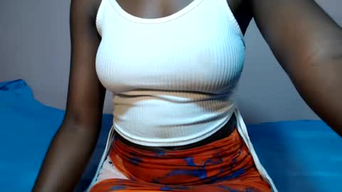 creamyebony00 online show from August 15, 1:04 pm