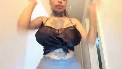 CreamyExotica online show from August 9, 4:57 am