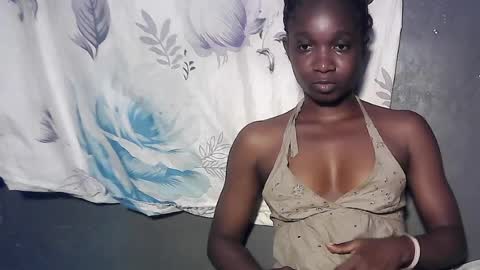 creamyxsugar online show from August 11, 10:45 pm