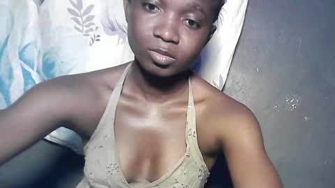 creamyxsugar online show from August 13, 1:52 am