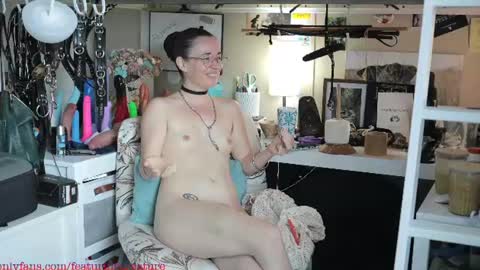 Creature Marie online show from August 5, 3:32 pm