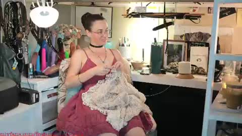 Creature Marie online show from August 6, 12:31 am