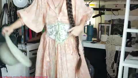 Creature Marie online show from August 13, 3:48 pm