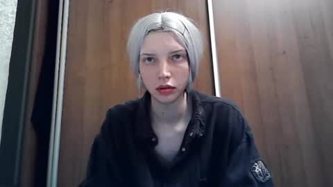 crimson_lady6 online show from May 18, 5:57 pm