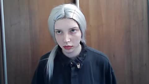 crimson_lady6 online show from May 20, 5:36 pm