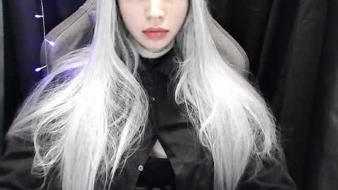 crimson_lady6 online show from August 10, 11:06 pm
