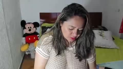cris online show from August 6, 12:26 pm