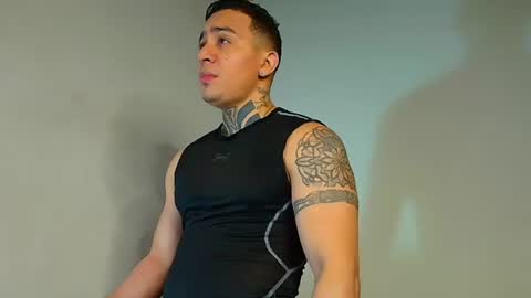 Cristopher online show from August 10, 1:40 am