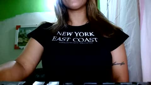crisshantall online show from August 11, 8:27 am