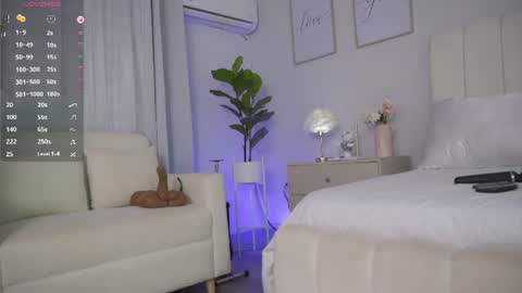 Cristal  online show from August 13, 3:20 am