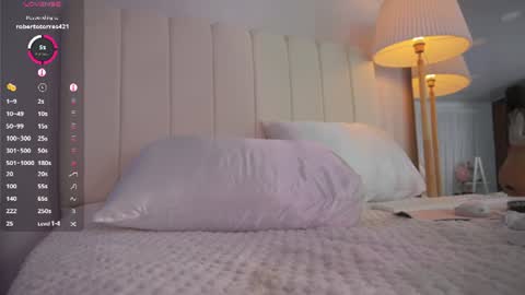 Cristal  online show from August 15, 1:20 am