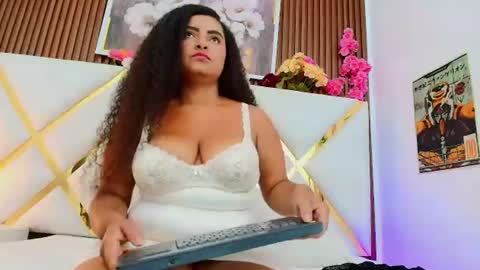 C R I S T A L online show from August 6, 5:23 pm