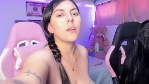 cristal_smith20 online show from August 12, 3:25 pm