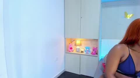 cristalbennet online show from August 8, 1:16 am