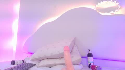 Nicole online show from August 1, 8:53 am