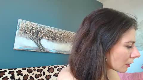 cristaleyess online show from August 14, 11:58 am
