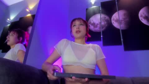 cristalfoxy_ online show from August 9, 12:22 am