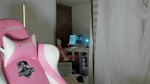 Laura online show from July 1, 2:56 am