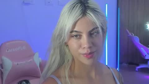 Laura online show from August 9, 4:02 am