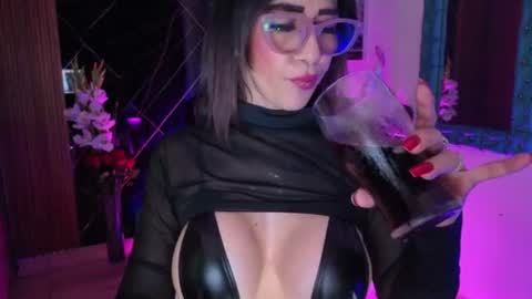 cristal milles online show from July 29, 6:59 pm