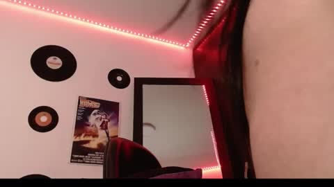Christina online show from August 4, 8:17 pm