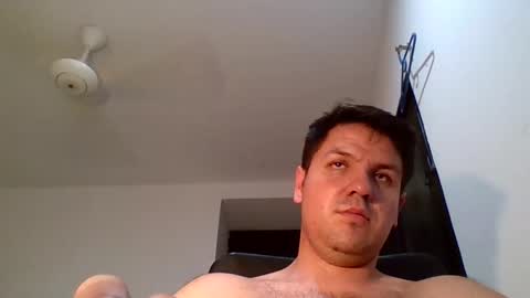 cristopher3042 online show from April 23, 4:27 am