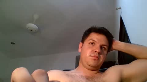 cristopher3042 online show from May 28, 4:15 am