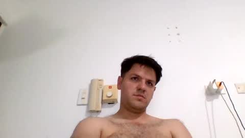 cristopher3042 online show from July 17, 6:24 am