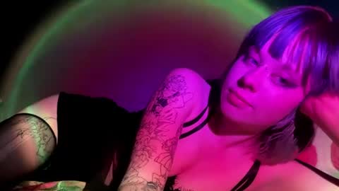 cristyynyy online show from August 2, 9:55 pm