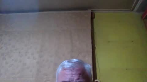 crmperez online show from July 31, 1:45 am