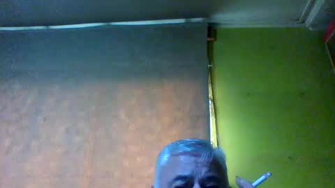 crmperez online show from August 4, 7:44 pm
