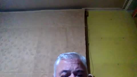 crmperez online show from August 5, 1:14 am