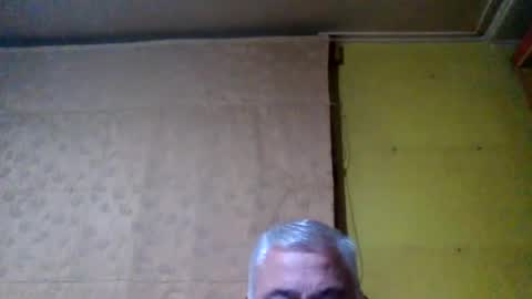 crmperez online show from August 5, 11:25 pm
