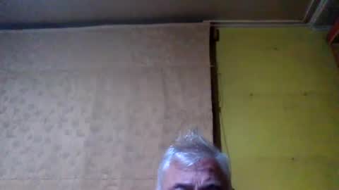 crmperez online show from August 6, 12:42 am