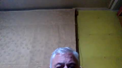 crmperez online show from August 6, 11:37 pm