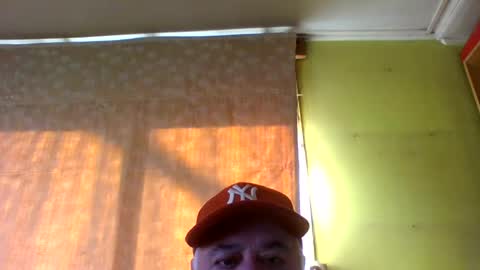 crmperez online show from August 10, 7:04 pm