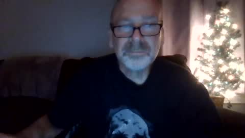 friendly-guy online show from August 17, 3:11 am