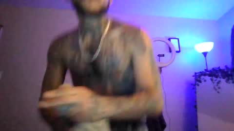 cruz815 online show from August 18, 2:06 am