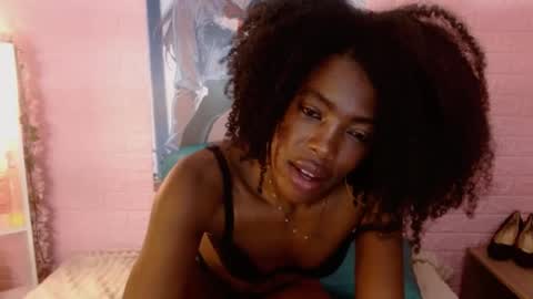 cruzsofia_res online show from August 4, 9:39 am