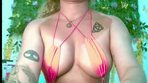 crysrus online show from June 29, 2:37 am