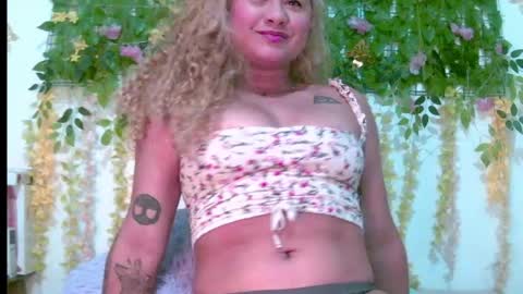 crysrus online show from August 14, 12:58 am