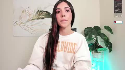 crystal_arlette online show from August 8, 1:55 pm