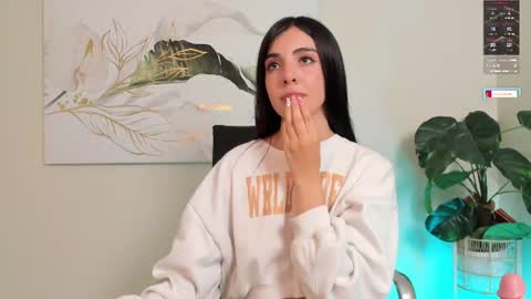 crystal_arlette online show from August 8, 7:25 pm