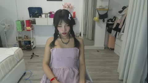 Crystal lee online show from August 4, 10:34 am