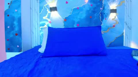 crystal online show from August 12, 7:16 pm
