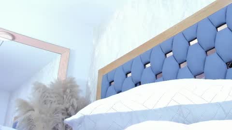 crystal_sm online show from August 15, 6:28 am