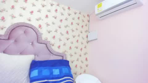 Milf Latina online show from August 14, 5:49 pm