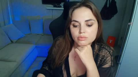 Emily online show from June 4, 8:24 pm