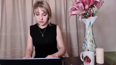 Mary online show from July 12, 8:26 pm
