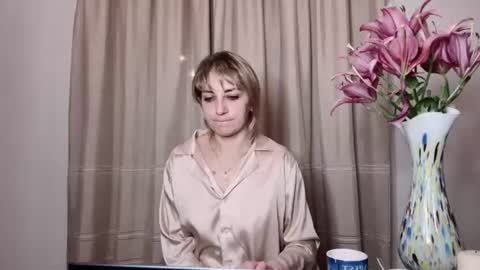 Mary online show from July 15, 9:05 pm